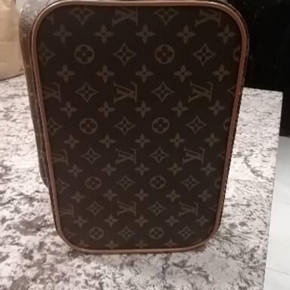 Vintage Louis Vuitton carrycase - Picture 2 of 8